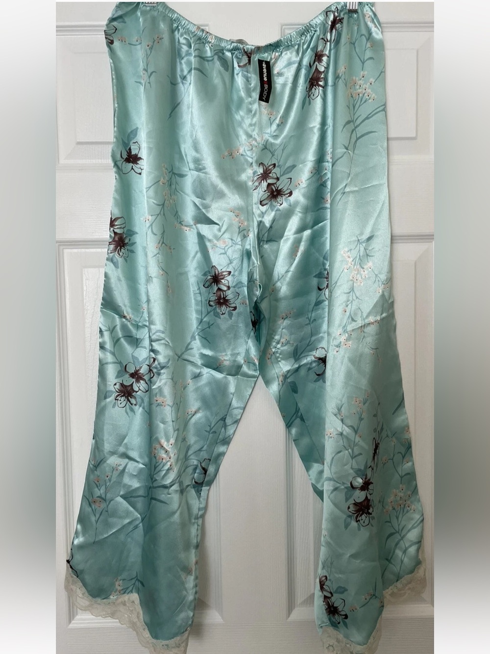 Women's AVENUE BODY Mint Green Floral Lounge Pajama Pants Size 14/16 Satin